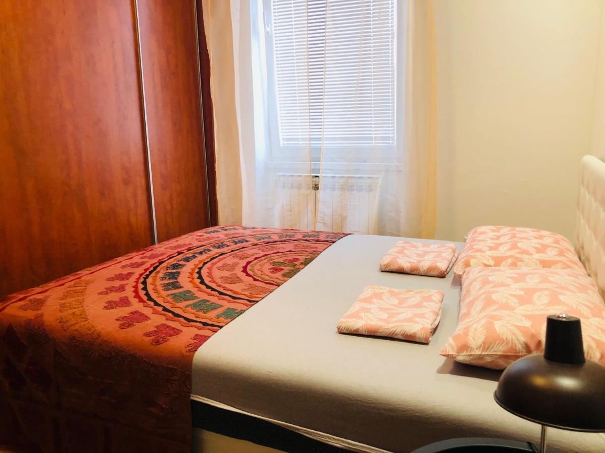 Cozy One-Bedroom Apartment Szarajevó Kültér fotó